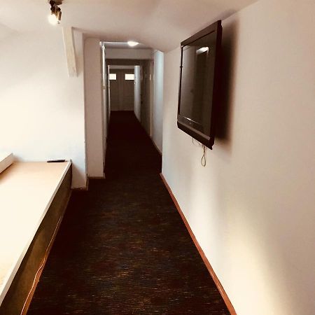 Y Hostel بالاتوليلّي المظهر الخارجي الصورة